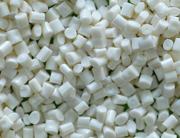 АБС-пластик гранулированный белый POLIMAXX GA800 фото