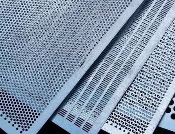 Лист перфорированный нержавеющий Qv AISI 409L 0,6 мм ТУ 25.11.23-002-23083253-2017 фото